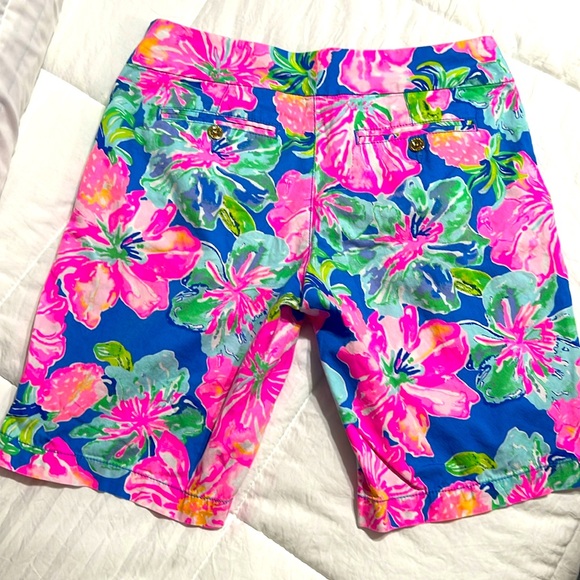 Lilly Pulitzer Chipper Floral Shorts 10" Inseam Size 2 - Picture 6 of 7